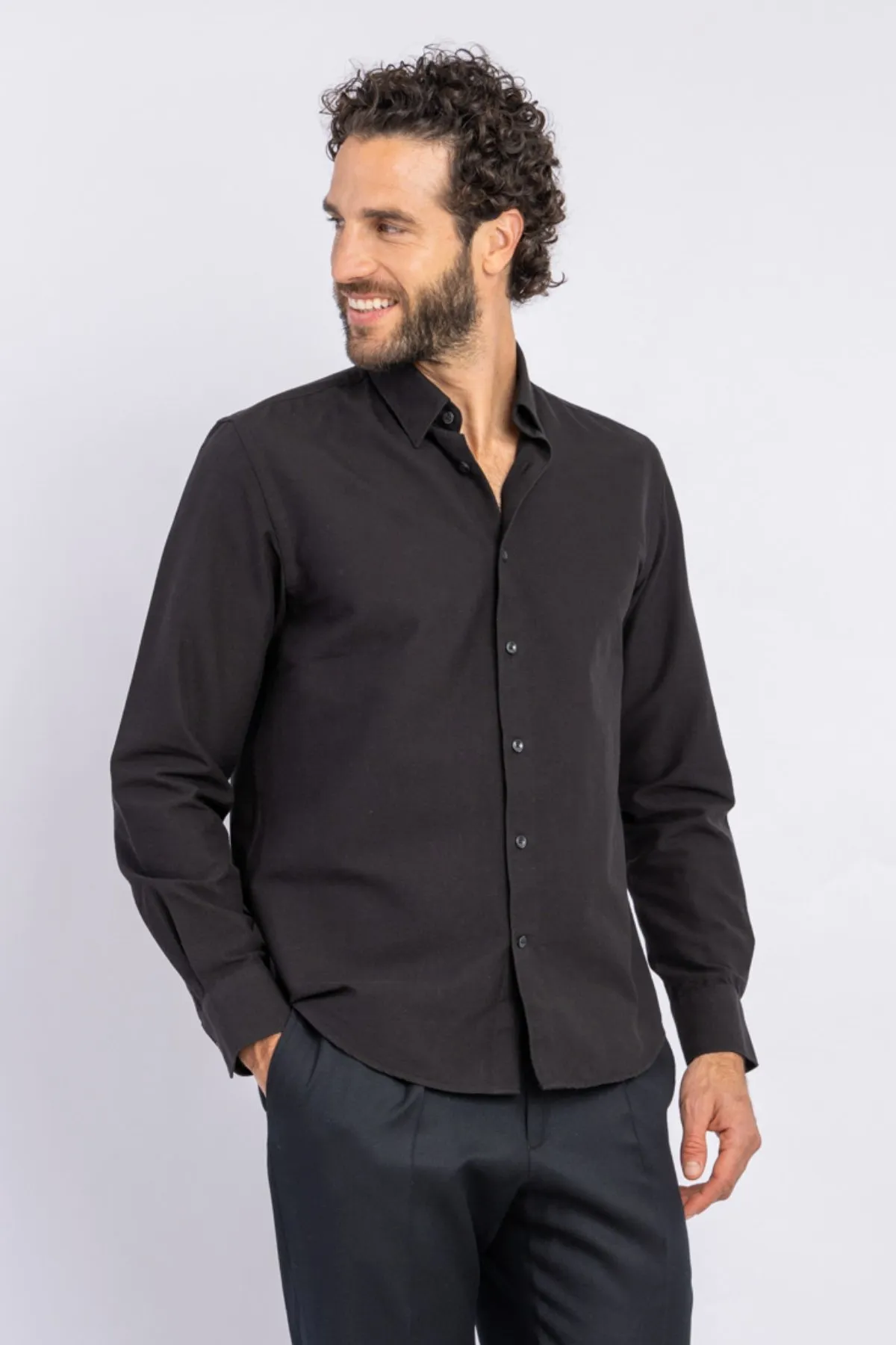 2794085b-b06d-4dbb-9b45-d3b82d4421ee-638684302776675390 قميص أكسفورد من القطن المصري الفاخر - Image 1