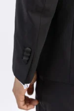 بدلة احتفالية بقصة أنيقة - Image 3